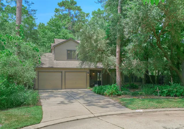 Photo 3 of Sale Pending at 11 Song Sparrow Pl, Spring, TX 77381 | MLS# 6564757 | Listing updated on 2026-08-10