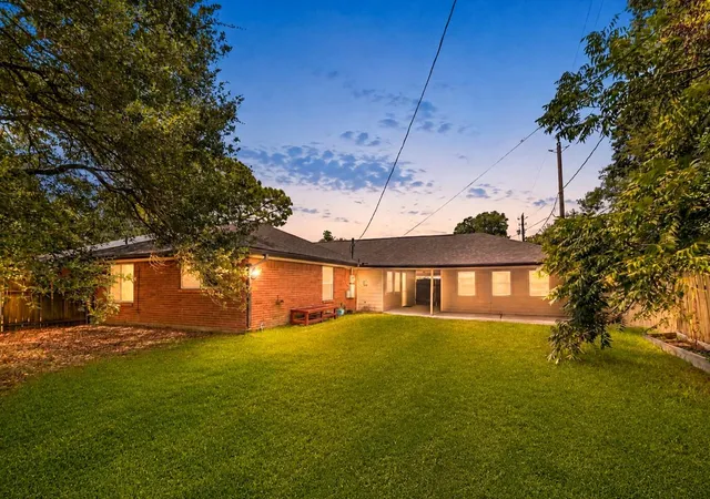 27th image of 5262 Briarbend Dr, Houston, TX 77096 | MLS# 53600657