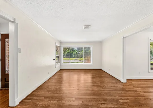 Photo 3 of Single family home for sale at 5262 Briarbend Dr, Houston, TX 77096 | MLS# 53600657 | Listing updated on 2026-09-20