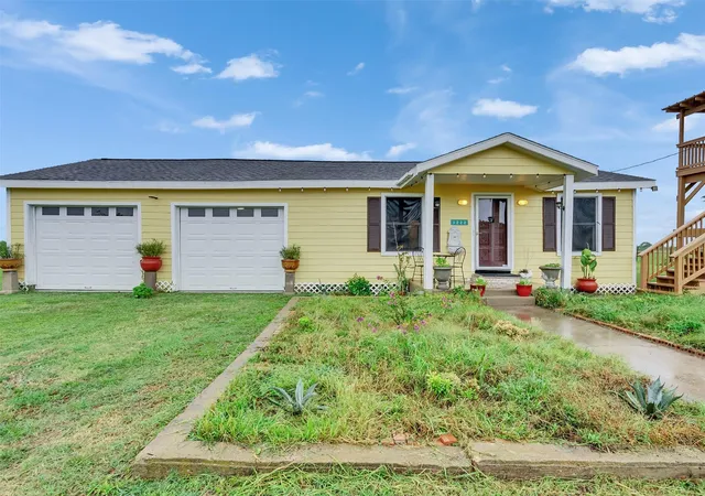 2nd image of 1222 Madison Ave, Port Bolivar, TX 77650 | MLS# 30103322
