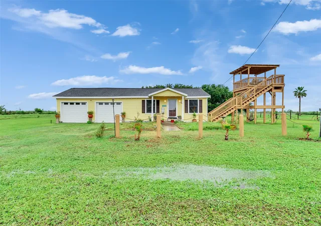 Photo 3 of Single family home for sale at 1222 Madison Ave, Port Bolivar, TX 77650 | MLS# 30103322 | Listing updated on 2026-08-10