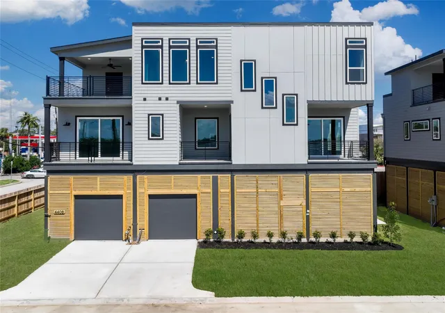 Photo 1 of Single family home for sale at 4408 Anthony Ct Ln, Seabrook, TX 77586 | MLS# 17241011 | Listing updated on 2026-08-30