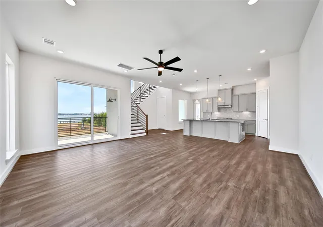 Photo 3 of Single family home for sale at 4408 Anthony Ct Ln, Seabrook, TX 77586 | MLS# 17241011 | Listing updated on 2026-08-30