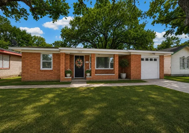 1st image of 1905 5th Ave N, Texas City, TX 77590 | MLS# 13724651