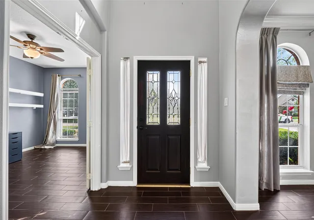 Photo 3 of Sale Pending at 11504 Bay Xing Dr, Pearland, TX 77584 | MLS# 46886729 | Listing updated on 2026-09-19