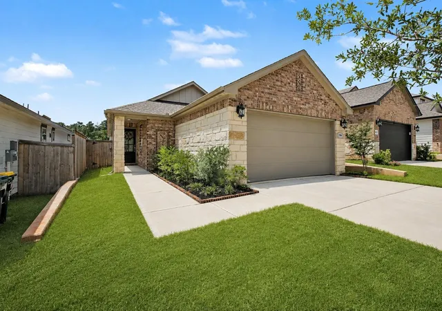 Photo 3 of Single family home for sale at 1741 Cayden Oak Ln, Conroe, TX 77304 | MLS# 74306154 | Listing updated on 2026-08-15