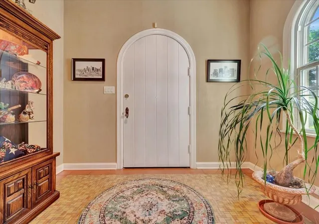 Photo 3 of Single family home for sale at 402 S Bynum St, Lufkin, TX 75904 | MLS# 40708566 | Listing updated on 2026-08-11