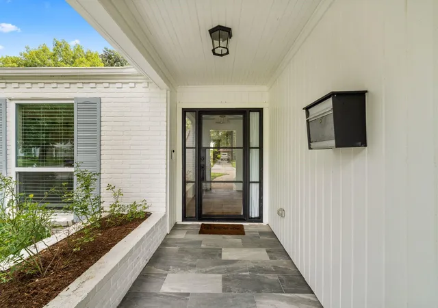 2nd image of 10022 Bordley Dr, Houston, TX 77042 | MLS# 40627294