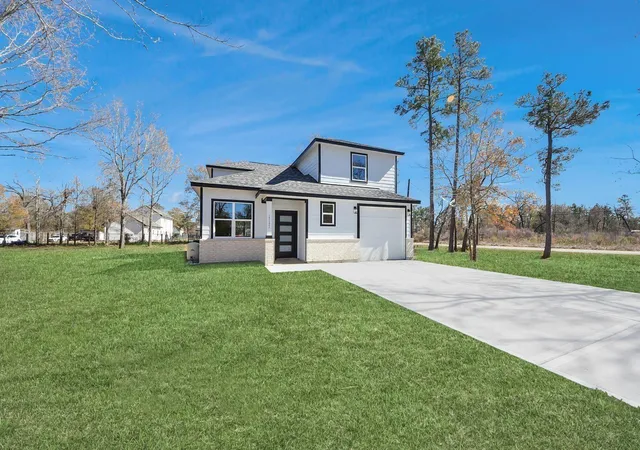 Photo 1 of Single family home for sale at 17121 Spindle Oaks Dr, Conroe, TX 77385 | MLS# 86006130 | Listing updated on 2026-08-16
