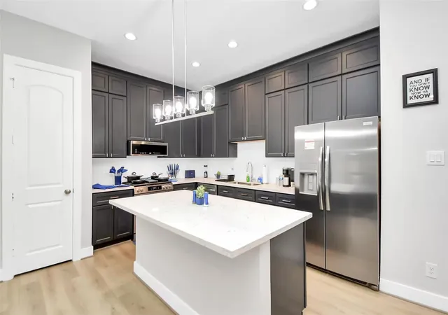 3rd image of 5718 Beall St #A/C, Houston, TX 77091 | MLS# 67127534