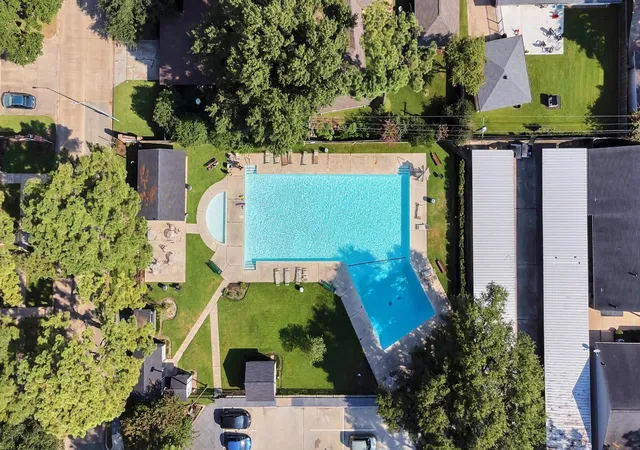28th image of 34 Tri Oaks Ln #34, Houston, TX 77043 | MLS# 23891373