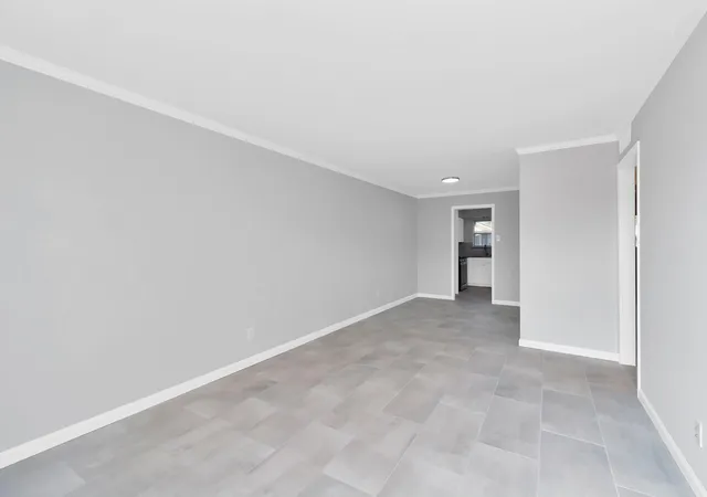 2nd image of 34 Tri Oaks Ln #34, Houston, TX 77043 | MLS# 23891373