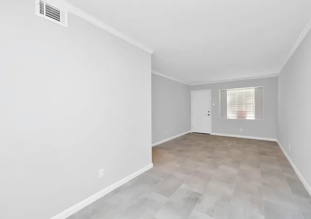 4th image of 34 Tri Oaks Ln #34, Houston, TX 77043 | MLS# 23891373