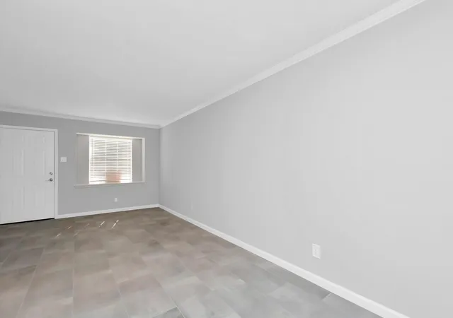 5th image of 34 Tri Oaks Ln #34, Houston, TX 77043 | MLS# 23891373