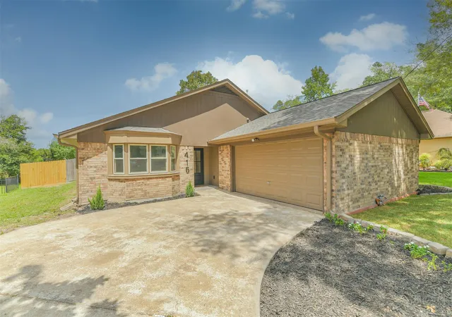 Photo 1 of Single family home for sale at 416 Rolling Hills Dr, Conroe, TX 77304 | MLS# 41721302 | Listing updated on 2026-09-17