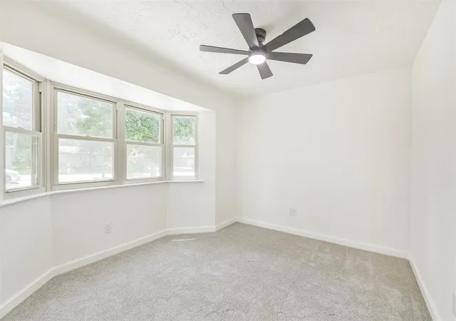 Photo 4 of Single family home for sale at 416 Rolling Hills Dr, Conroe, TX 77304 | MLS# 41721302 | Listing updated on 2026-09-17