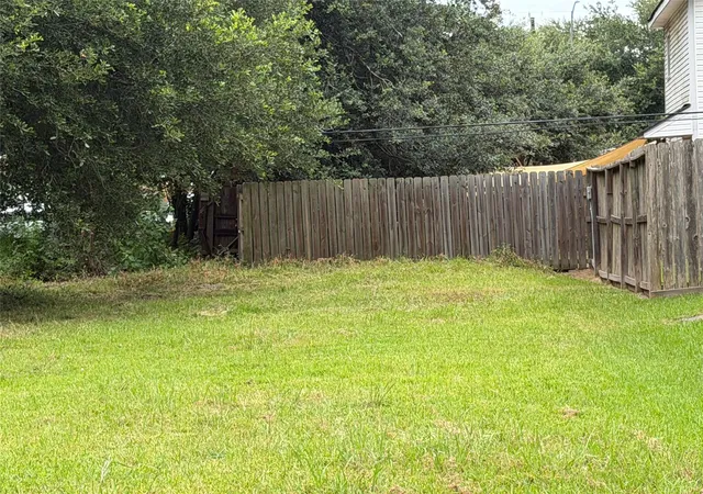 Photo 4 of Land for sale at 4909 Ricky St, Houston, TX 77033 | MLS# 33116564 | Listing updated on 2026-09-16