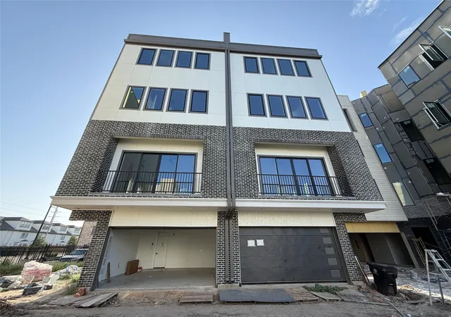 2nd image of 5821 Winsome Ln, Houston, TX 77057 | MLS# 14888766