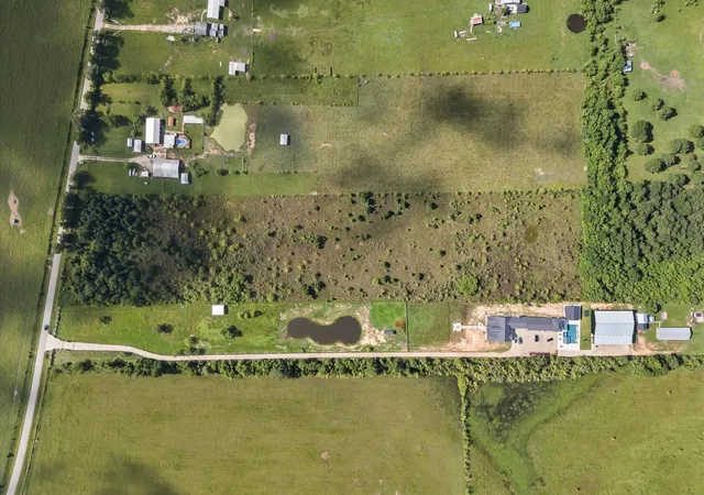 2nd image of 420 County Road 3011, Dayton, TX 77535 | MLS# 72042856
