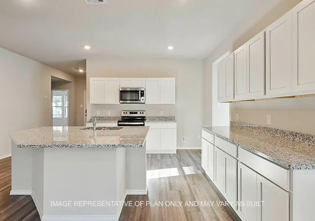 3rd image of 1007 Legrand St, Brenham, TX 77833 | MLS# 32816794