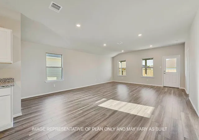 5th image of 1007 Legrand St, Brenham, TX 77833 | MLS# 32816794