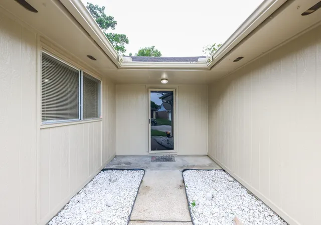 Photo 3 of Sale Pending at 20027 Chipplegate Ln, Humble, TX 77338 | MLS# 28272475 | Listing updated on 2026-09-19