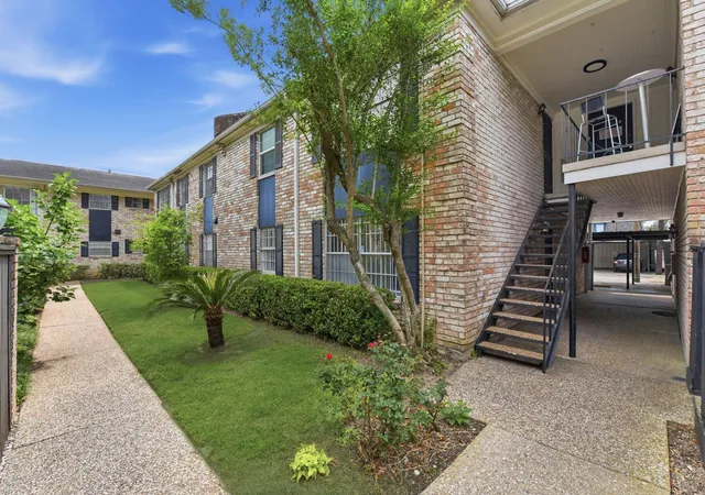 3rd image of 7900 Westheimer Rd #147, Houston, TX 77063 | MLS# 58635914