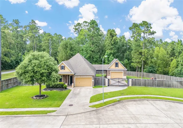 Photo 3 of Single family home for sale at 1310 Teebox Ct, Crosby, TX 77532 | MLS# 63310670 | Listing updated on 2026-08-31