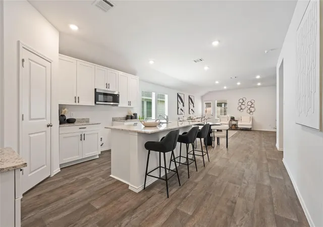 4th image of 3034 Bloomsbury Terrace Dr, Fulshear, TX 77441 | MLS# 26422944