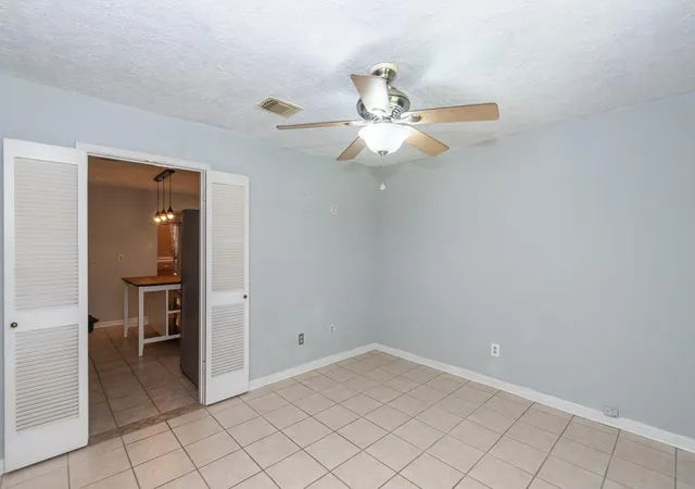 Photo 3 of Sale Pending at 17315 Glenhew Rd, Humble, TX 77396 | MLS# 92699215 | Listing updated on 2026-09-14