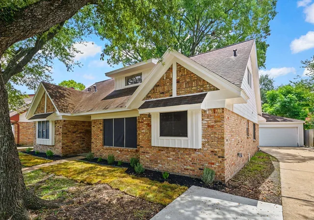 Photo 3 of Sale Pending at 2706 Burke Rd, Pasadena, TX 77502 | MLS# 54674602 | Listing updated on 2026-09-18