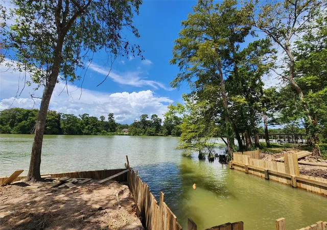 1st image of 25810 Lakewater Dr, Huffman, TX 77336 | MLS# 10583177
