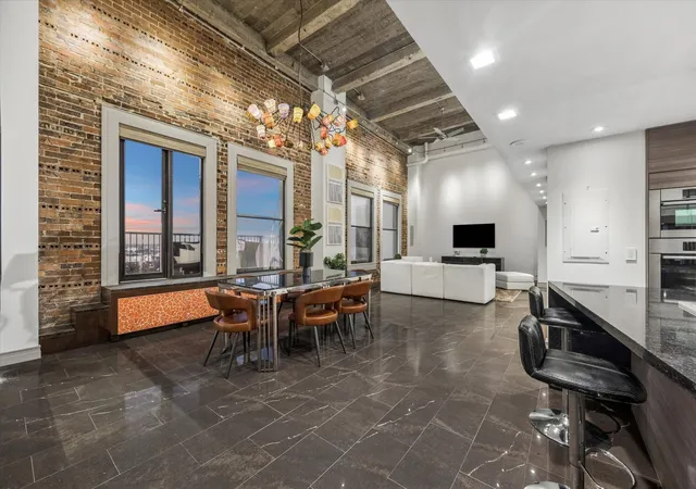 Photo 3 of Condo for sale at 915 Franklin St #9N, Houston, TX 77002 | MLS# 34924657 | Listing updated on 2026-08-17