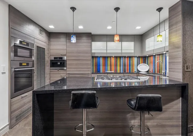 Photo 4 of Condo for sale at 915 Franklin St #9N, Houston, TX 77002 | MLS# 34924657 | Listing updated on 2026-08-17