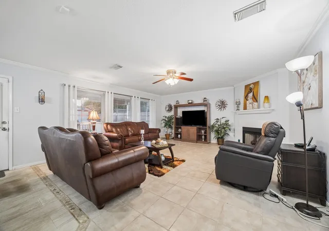 5th image of 918 Heathcliff Dr, Missouri City, TX 77489 | MLS# 21900867