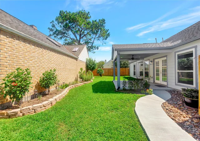 22nd image of 16707 Ashmoor Ct, Houston, TX 77058 | MLS# 92898144