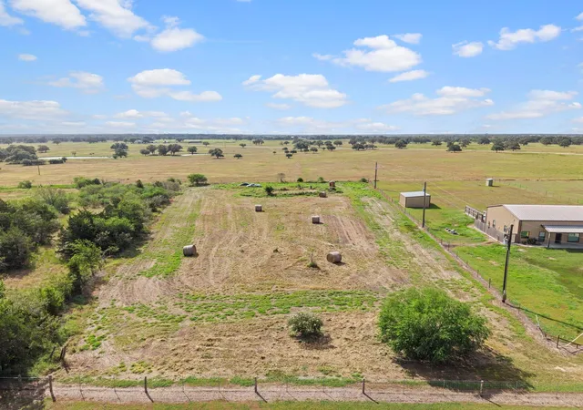 2nd image of 150 Private Road 4001, Yoakum, TX 77995 | MLS# 54368331