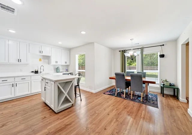 Photo 3 of Single family home for sale at 602 Main St, Greenville, TX 75401 | MLS# 2251388 | Listing updated on 2026-08-14