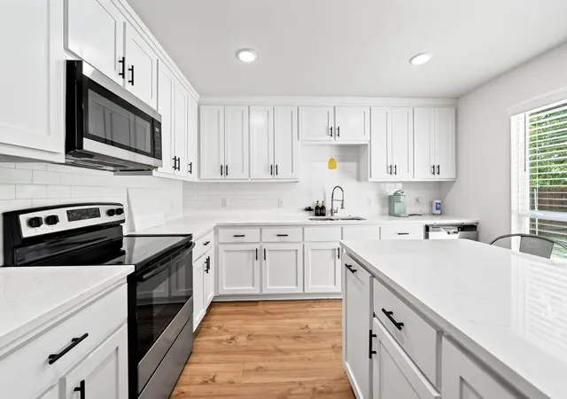 Photo 4 of Single family home for sale at 602 Main St, Greenville, TX 75401 | MLS# 2251388 | Listing updated on 2026-08-14