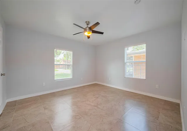 5th image of 52 Penway St, Houston, TX 77022 | MLS# 20371595