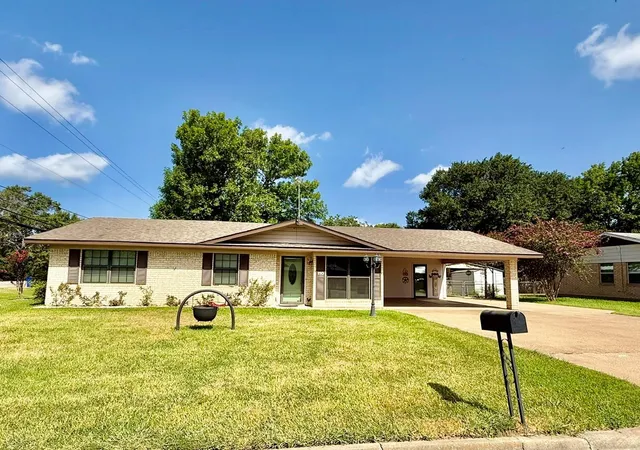 1st image of 110 Glenview St, Crockett, TX 75835 | MLS# 91607788