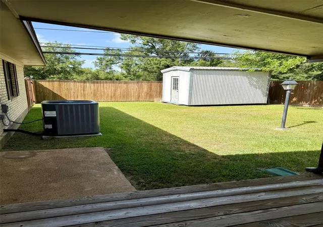 27th image of 110 Glenview St, Crockett, TX 75835 | MLS# 91607788