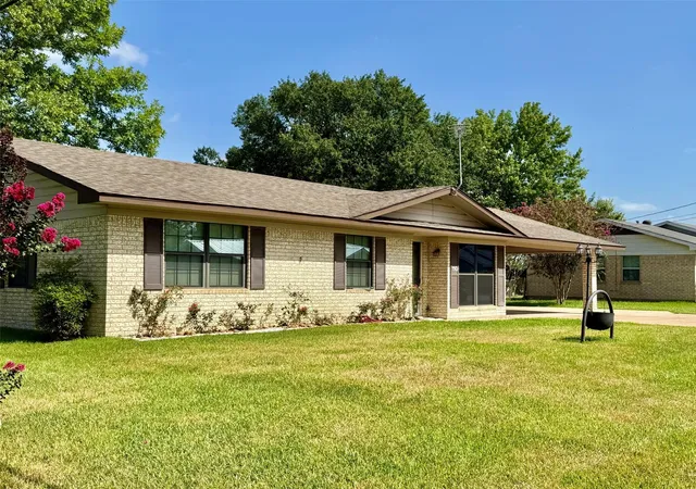 2nd image of 110 Glenview St, Crockett, TX 75835 | MLS# 91607788