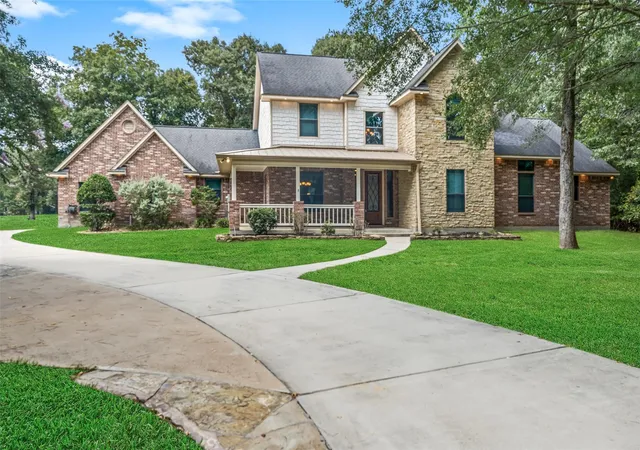 Photo 3 of Single family home for sale at 4034 Honea Egypt Rd, Montgomery, TX 77316 | MLS# 17338019 | Listing updated on 2026-09-26