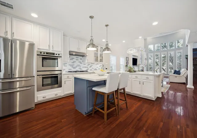 Photo 3 of Single family home for sale at 5717 Val Verde St #C, Houston, TX 77057 | MLS# 41720868 | Listing updated on 2026-09-13