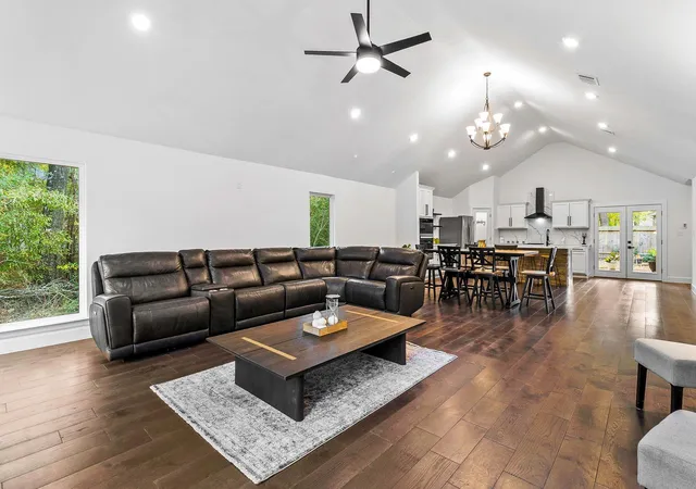 Photo 3 of Single family home for sale at 112 Glen Hvn, Livingston, TX 77351 | MLS# 89658099 | Listing updated on 2026-08-21