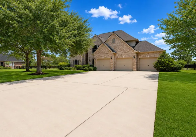 Photo 3 of Single family home for sale at 14926 Terra Point Dr, Cypress, TX 77429 | MLS# 51560682 | Listing updated on 2026-09-20