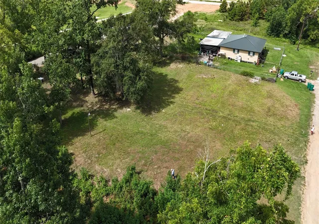 Photo 4 of Land for sale at 606 W Powell St, Willis, TX 77378 | MLS# 28699760 | Listing updated on 2026-08-14