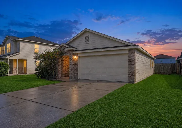 Photo 3 of Single family home for sale at 4606 Trinity River Ct, Spring, TX 77386 | MLS# 64469215 | Listing updated on 2026-08-22