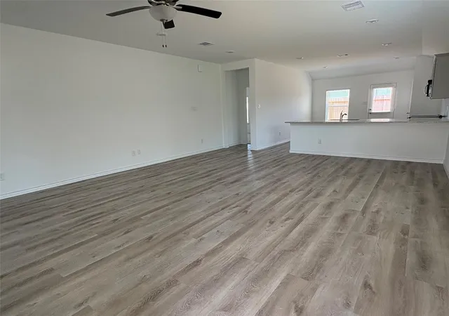 Photo 3 of Single family home for sale at 10475 Sugar Ml Dr, Conroe, TX 77306 | MLS# 62980802 | Listing updated on 2026-09-12